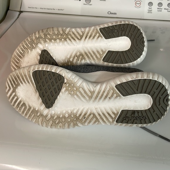 Adidas - Picture 4 of 4